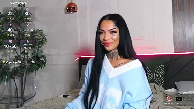 Snapshot of CreamyInkky_ chatting on October 31, 3:47 am CreamyInkky online show from October 31, 3:47 am