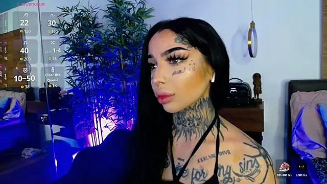 Snapshot of CreamyInkky_ chatting on January 15, 11:24 am CreamyInkky online show from January 15, 11:24 am