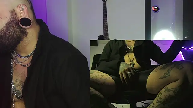 darkclothes online show from December 31, 4:38 am