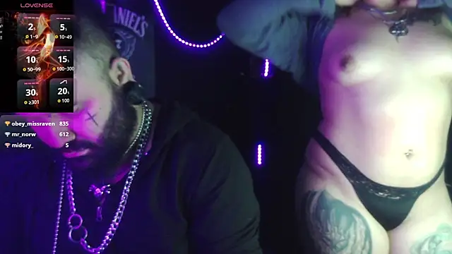 darkclothes online show from October 15, 7:27 am