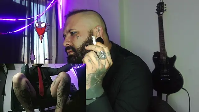 darkclothes online show from January 1, 1:37 pm