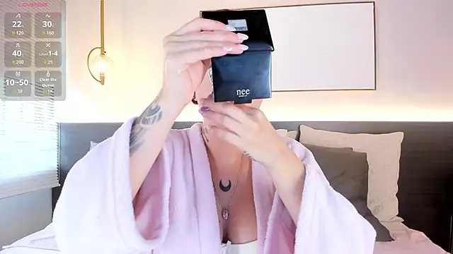 StacyRigel online show from February 10, 8:08 pm