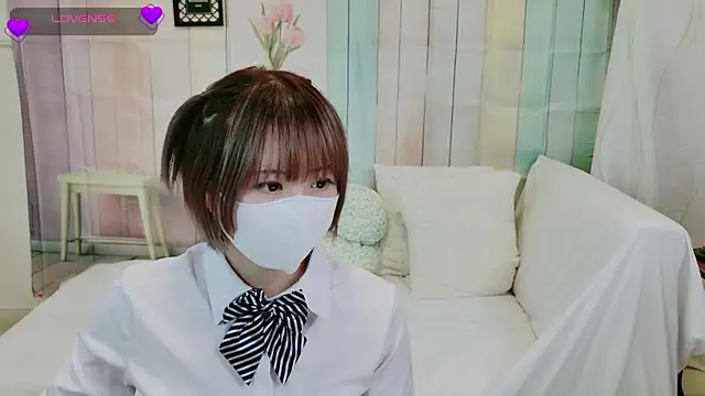 Snapshot of SERA-xx- chatting on October 9, 1:06 am SERA-xx- online show from October 9, 1:06 am