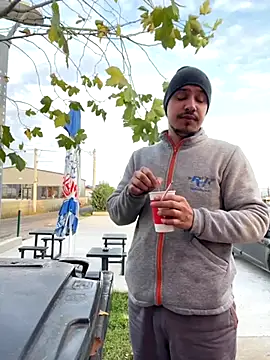 Snapshot of baramadalin chatting on December 5, 6:23 am baramadalin online show from December 5, 6:23 am