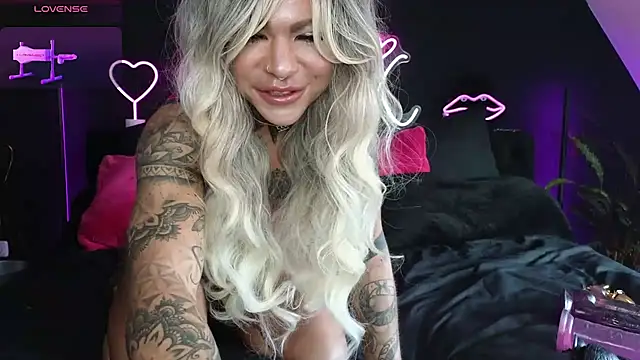 Divina X  online show from March 8, 7:27 am