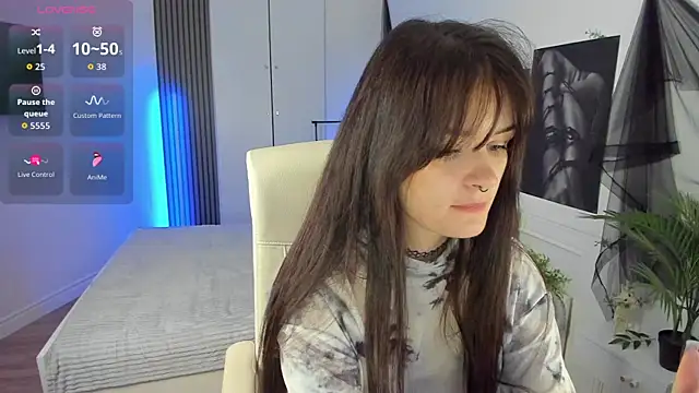 Snapshot of SashaSunlight chatting on October 14, 2:28 pm SashaSunlight online show from October 14, 2:28 pm