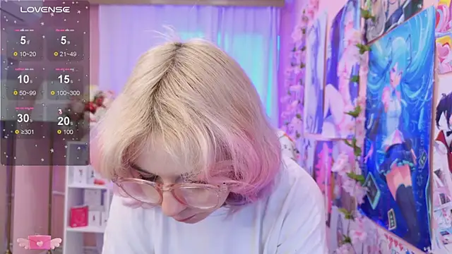 Snapshot of Coconut_Mia chatting on October 13, 2:07 pm Coconut Mia online show from October 13, 2:07 pm