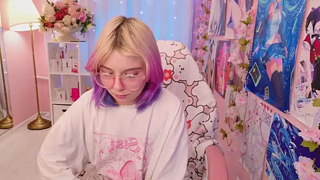 Coconut Mia online show from November 21, 5:01 pm