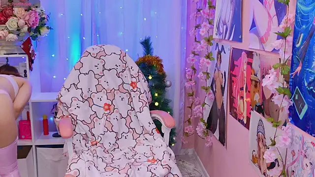 Coconut Mia online show from January 8, 4:24 pm