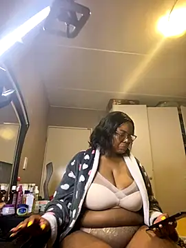 Nomthie online show from October 20, 7:47 pm
