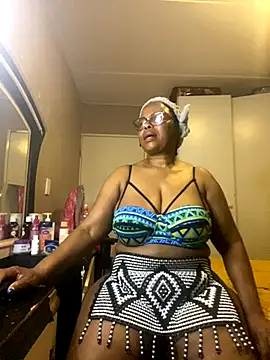 Nomthie online show from September 24, 6:58 pm