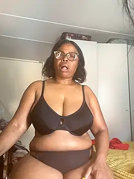 Nomthie online show from October 23, 1:21 pm