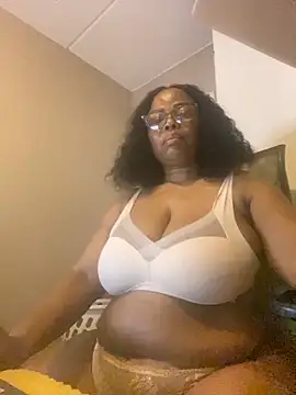 Nomthie online show from September 17, 7:38 pm