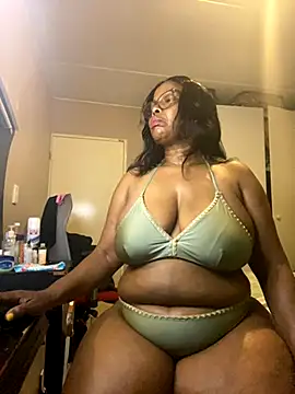 Nomthie online show from November 20, 8:53 pm