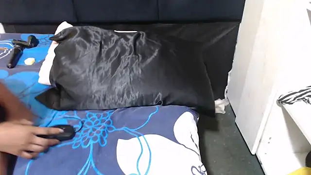 SweetHotBabby18 online show from May 11, 4:47 am