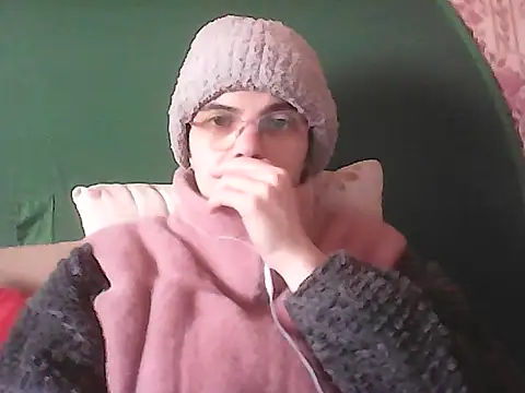 Musical  fantasy online show from April 4, 8:10 am