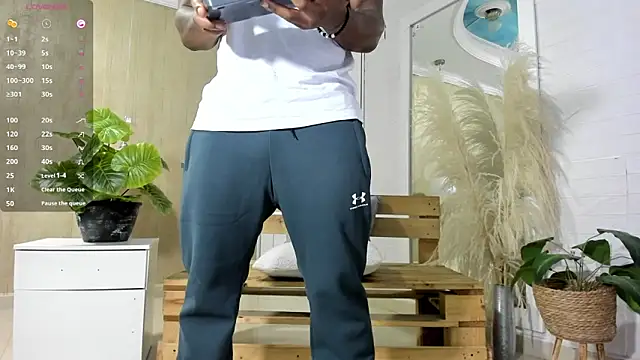 RicoBrown777  online show from April 8, 3:52 am