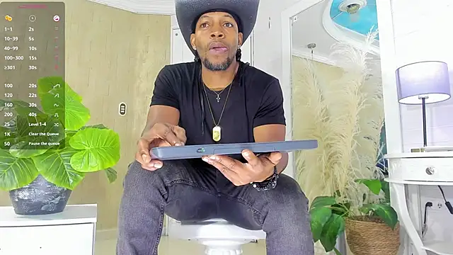 RicoBrown777  online show from May 7, 4:06 am