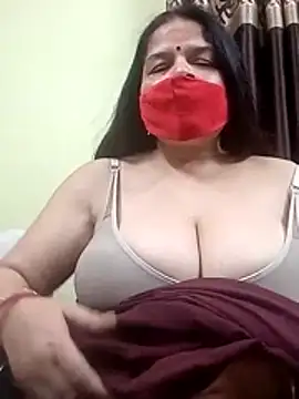 IndianAngle online show from April 4, 8:15 pm