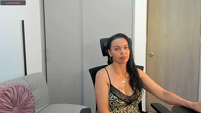 Evawalker  online show from October 11, 12:55 am