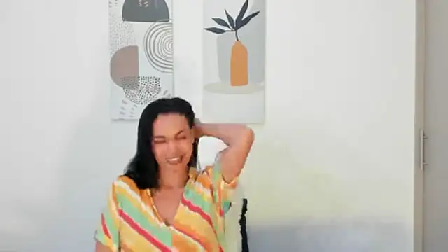 Snapshot of Evawalker_ chatting on December 4, 3:27 am Evawalker online show from December 4, 3:27 am