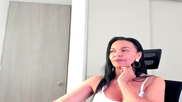 Snapshot of Evawalker_ chatting on September 23, 8:49 pm Evawalker online show from September 23, 8:49 pm