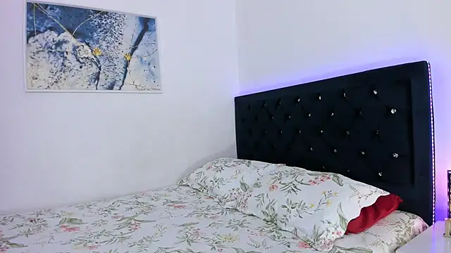 Snapshot of MissMaria chatting on January 30, 3:33 am MissMaria online show from January 30, 3:33 am