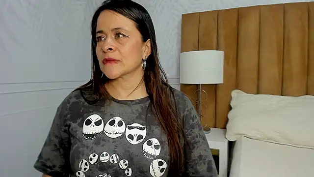 Snapshot of Daphne81_ chatting on March 1, 9:07 am Daphne81 online show from March 1, 9:07 am