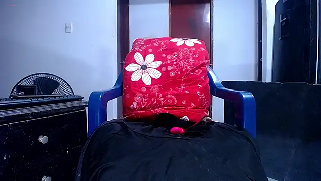 xxxBarbie-BIG-CockXX online show from March 1, 3:45 pm