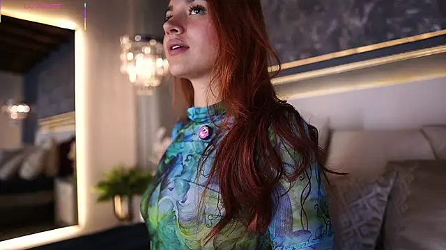 Snapshot of AylinMillerxs chatting on February 17, 7:55 pm AylinMillerxs online show from February 17, 7:55 pm