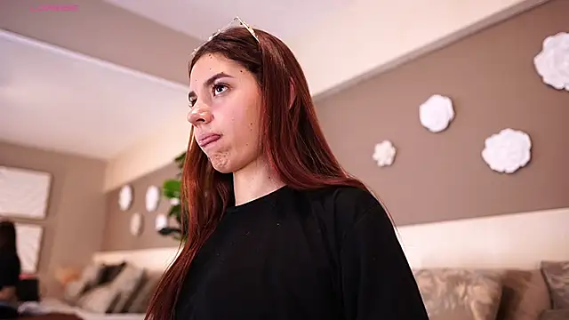 Snapshot of AylinMillerxs chatting on November 11, 7:41 pm AylinMillerxs online show from November 11, 7:41 pm