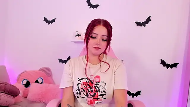 Snapshot of misspaulinaa chatting on October 20, 12:24 am misspaulinaa online show from October 20, 12:24 am
