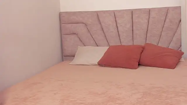 SavannahWildee online show from February 20, 1:13 pm