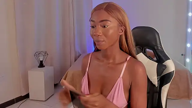 SavannahWildee online show from January 16, 11:48 am