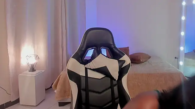 SavannahWildee online show from January 21, 11:13 am