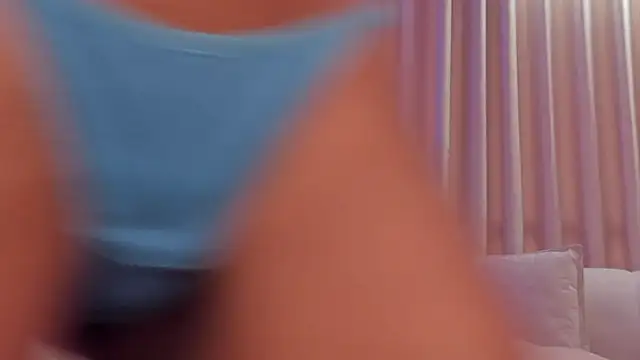 SavannahWildee online show from September 16, 1:01 pm