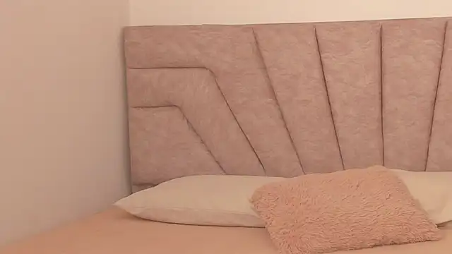 SavannahWildee online show from February 22, 11:56 am