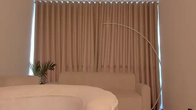 SavannahWildee online show from September 21, 12:10 pm