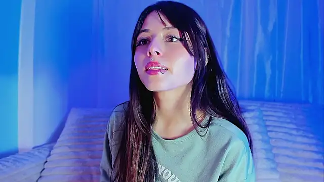 EmilyWithe online show from March 19, 11:27 pm