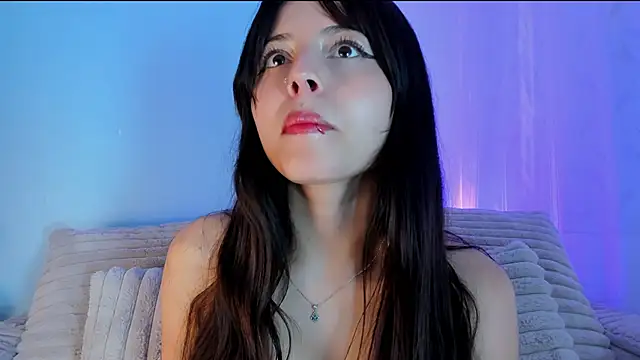 EmilyWithe online show from November 30, 11:49 pm