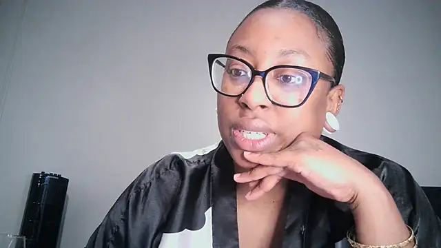 Nyxie Chaos online show from December 2, 2:30 pm