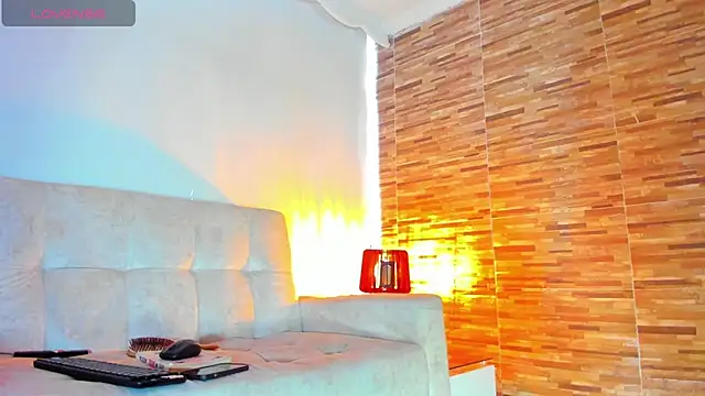Snapshot of alya_lovecraft02 chatting on February 11, 8:42 pm alya lovecraft02 online show from February 11, 8:42 pm