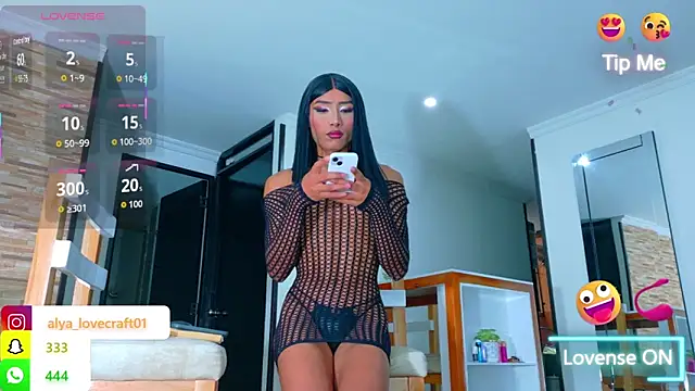 Snapshot of alya_lovecraft02 chatting on October 8, 7:58 pm alya lovecraft02 online show from October 8, 7:58 pm