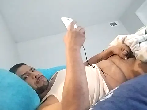 Snapshot of Fernando09678 chatting on March 11, 11:26 pm Fernando09678 online show from March 11, 11:26 pm