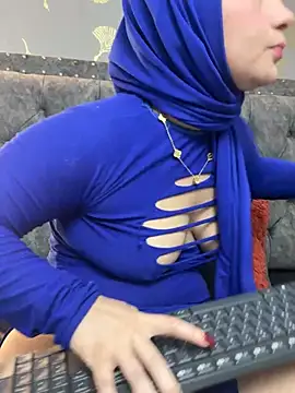 Layla kaderr online show from May 29, 11:33 pm