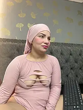 Layla kaderr online show from April 14, 11:21 pm