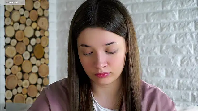 LowOncoming online show from December 19, 2:04 am