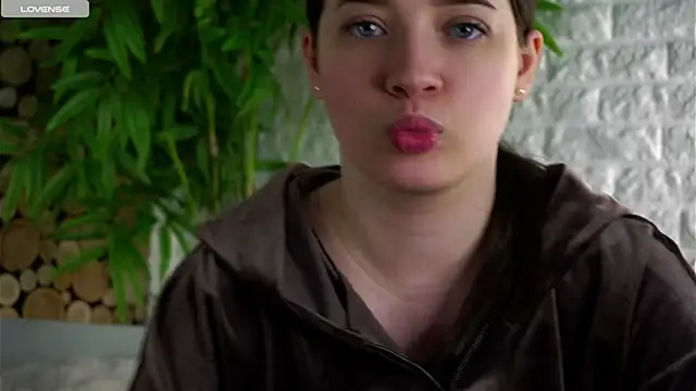 LowOncoming online show from March 30, 4:36 am