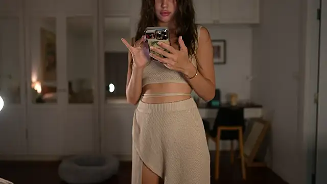 ValerieHill online show from October 26, 5:52 am