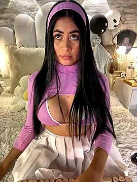  MadiLee  online show from October 26, 3:18 am